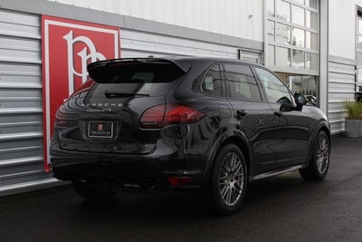 2014 Porsche Cayenne GTS