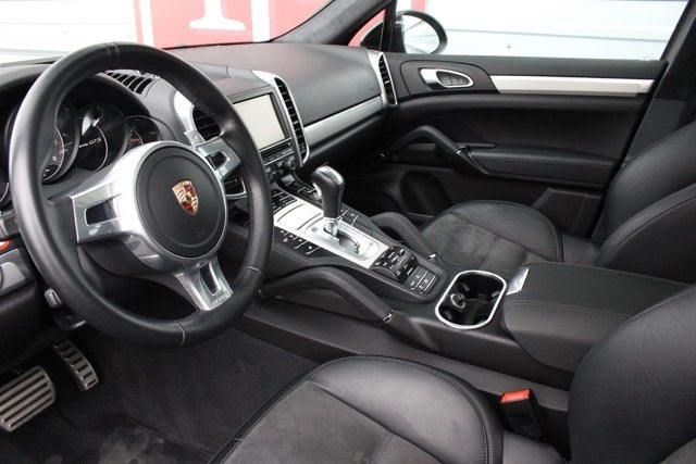 2014 Porsche Cayenne GTS