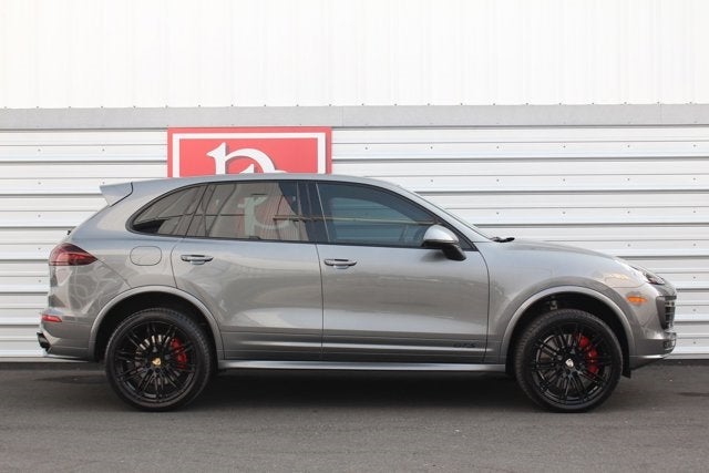2016 Porsche Cayenne GTS