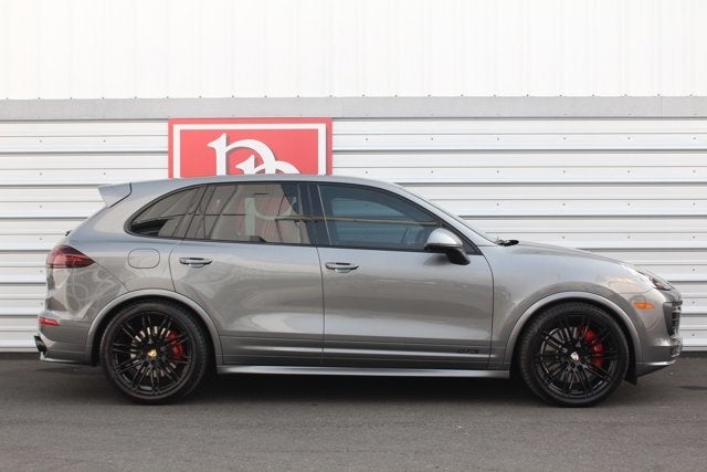 2016 Porsche Cayenne GTS