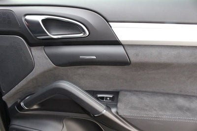 2016 Porsche Cayenne GTS