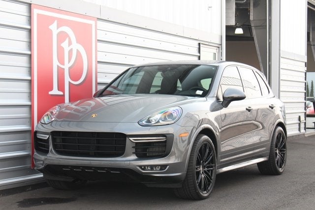 2016 Porsche Cayenne GTS