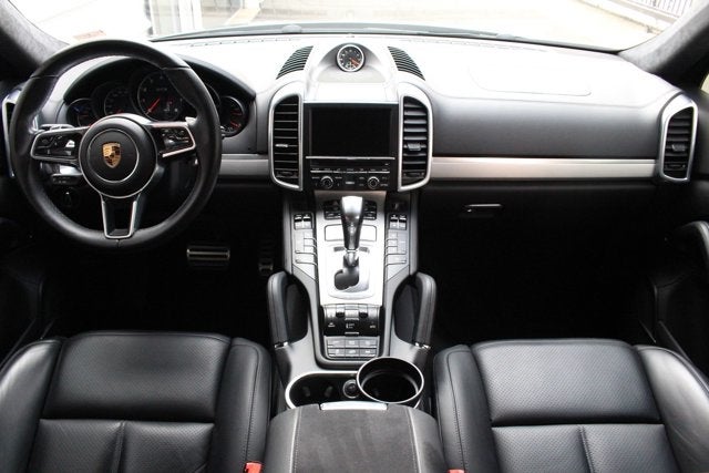 2016 Porsche Cayenne GTS
