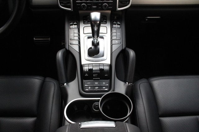 2016 Porsche Cayenne GTS