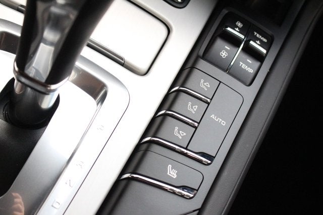2016 Porsche Cayenne GTS