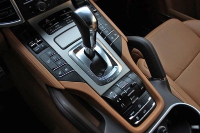 2013 Porsche Cayenne GTS