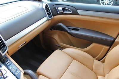 2013 Porsche Cayenne GTS