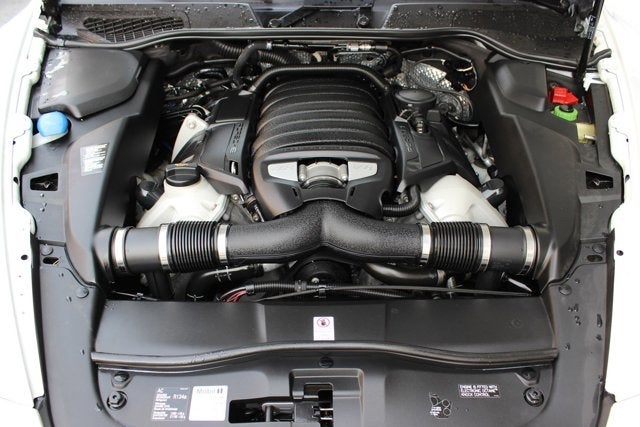 2013 Porsche Cayenne GTS