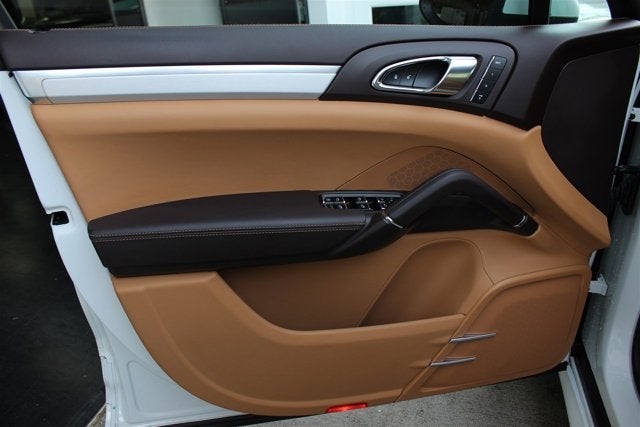 2013 Porsche Cayenne GTS