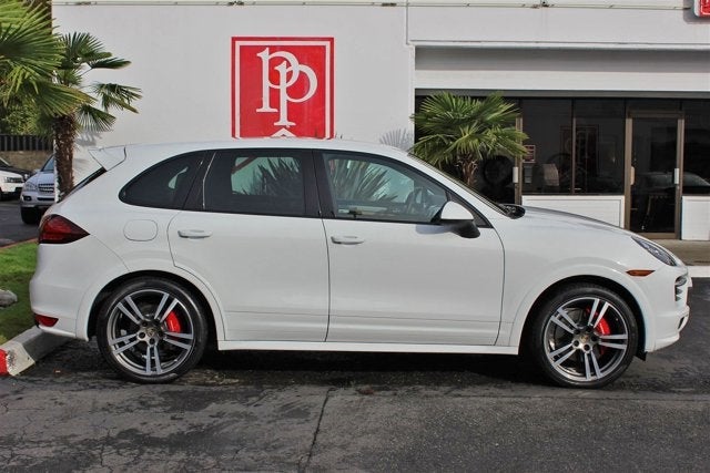 2013 Porsche Cayenne GTS