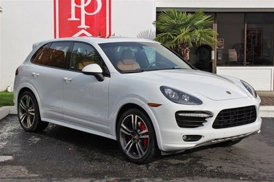 2013 Porsche Cayenne GTS