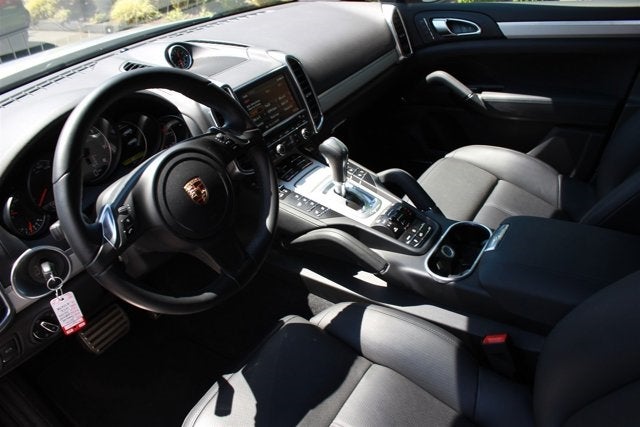 2014 Porsche Cayenne GTS