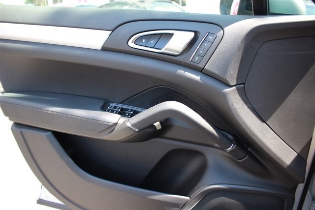 2014 Porsche Cayenne GTS