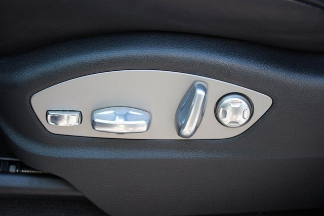 2014 Porsche Cayenne GTS