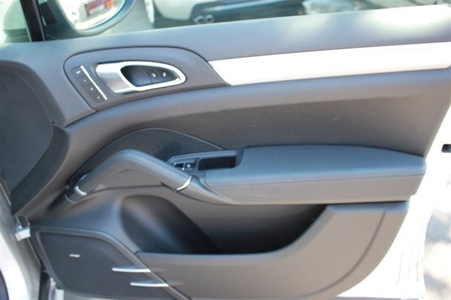 2014 Porsche Cayenne GTS