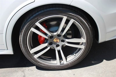 2014 Porsche Cayenne GTS