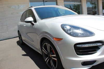 2014 Porsche Cayenne GTS
