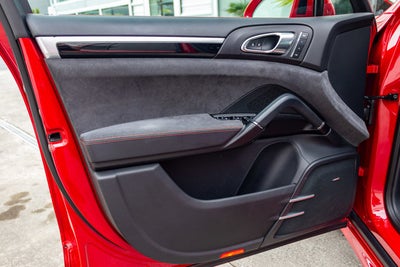 2016 Porsche Cayenne GTS