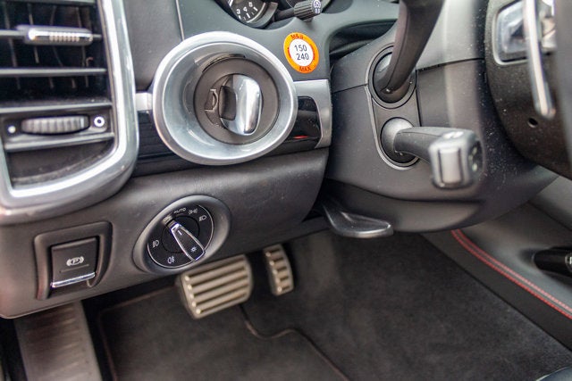 2016 Porsche Cayenne GTS