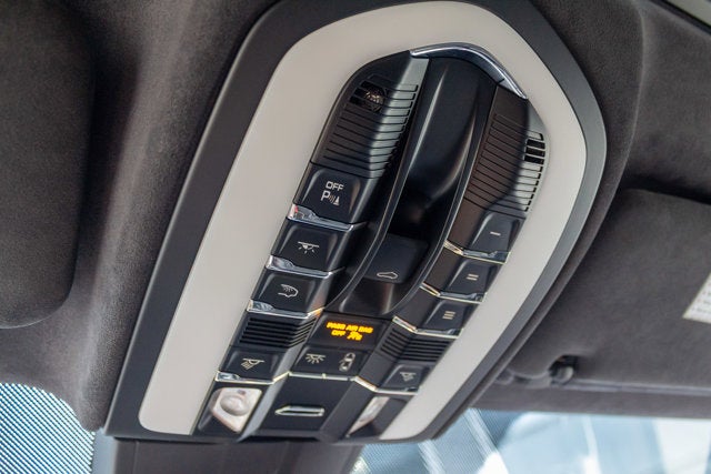 2016 Porsche Cayenne GTS