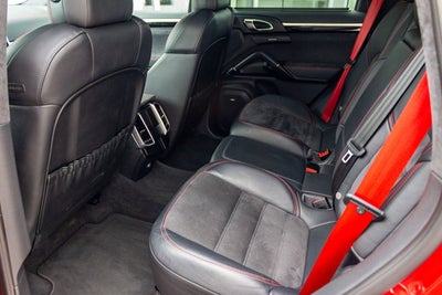 2016 Porsche Cayenne GTS