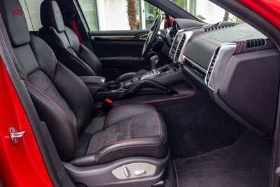 2016 Porsche Cayenne GTS