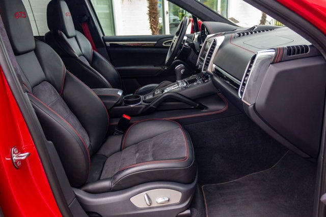 2016 Porsche Cayenne GTS