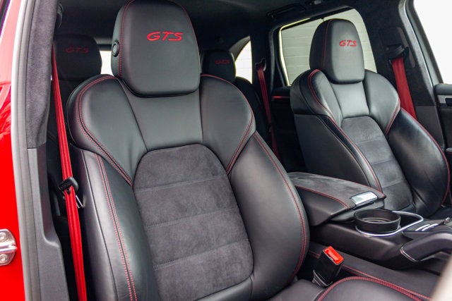 2016 Porsche Cayenne GTS