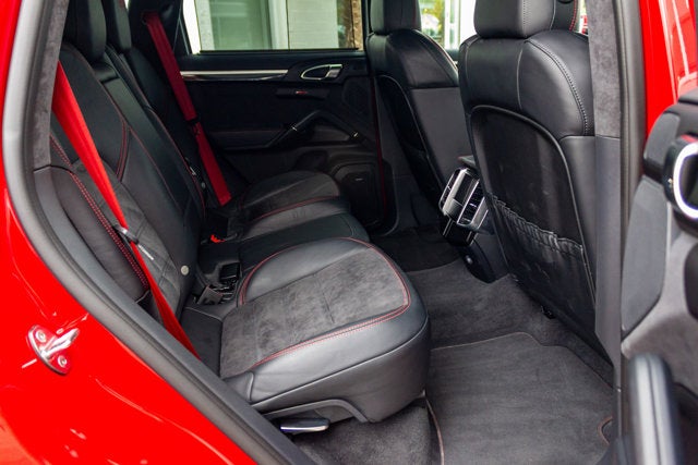 2016 Porsche Cayenne GTS