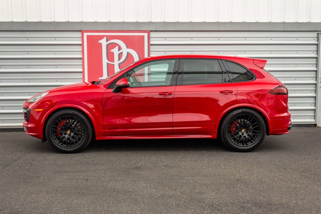 2016 Porsche Cayenne GTS