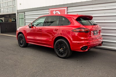 2016 Porsche Cayenne GTS