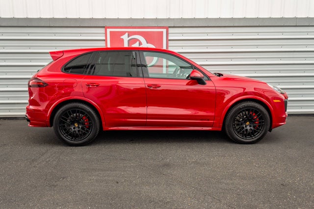 2016 Porsche Cayenne GTS