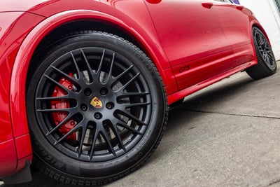 2016 Porsche Cayenne GTS