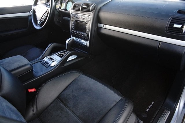 2010 Porsche Cayenne GTS