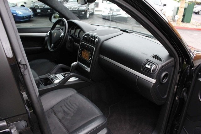 2010 Porsche Cayenne GTS