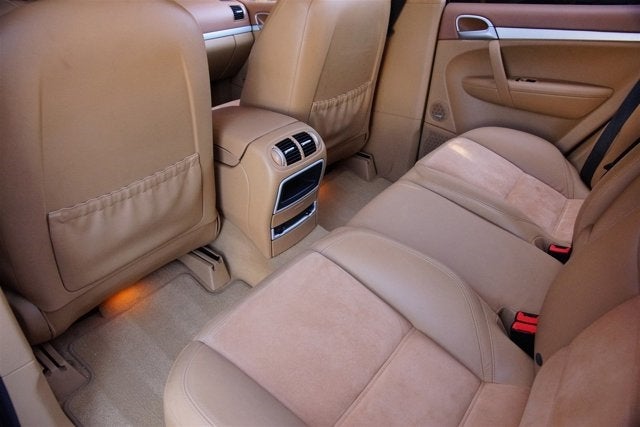 2010 Porsche Cayenne GTS