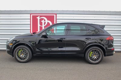 2017 Porsche Cayenne S E-Hybrid Platinum Edition