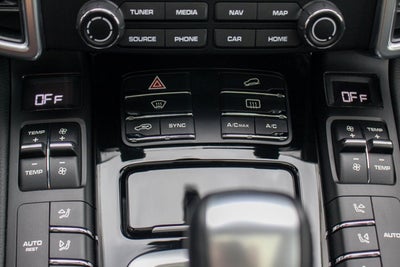 2017 Porsche Cayenne S E-Hybrid Platinum Edition