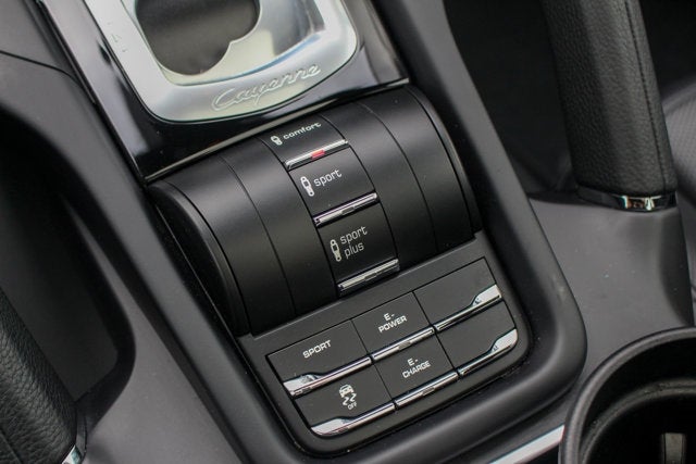 2017 Porsche Cayenne S E-Hybrid Platinum Edition