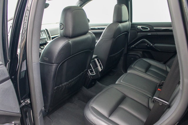 2017 Porsche Cayenne S E-Hybrid Platinum Edition