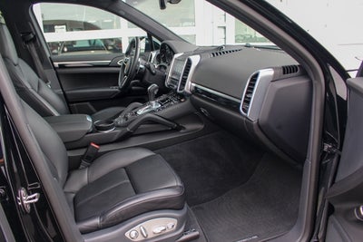 2017 Porsche Cayenne S E-Hybrid Platinum Edition