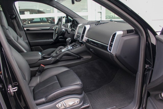 2017 Porsche Cayenne S E-Hybrid Platinum Edition