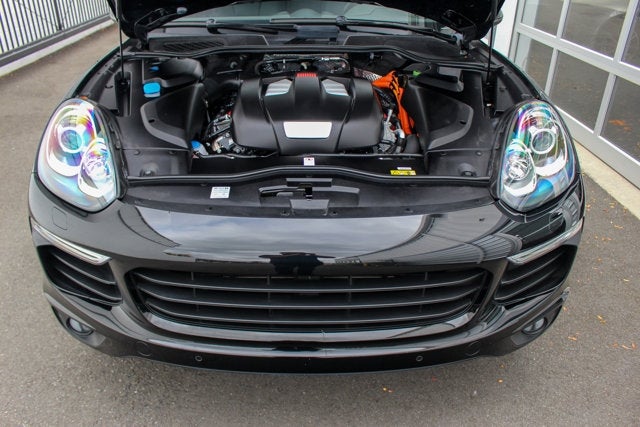 2017 Porsche Cayenne S E-Hybrid Platinum Edition