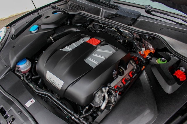 2017 Porsche Cayenne S E-Hybrid Platinum Edition