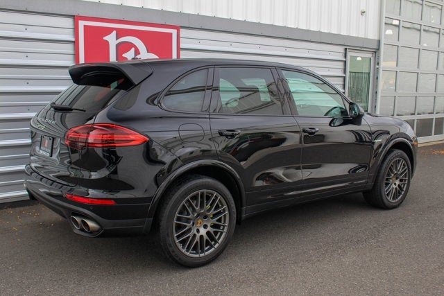 2017 Porsche Cayenne S E-Hybrid Platinum Edition
