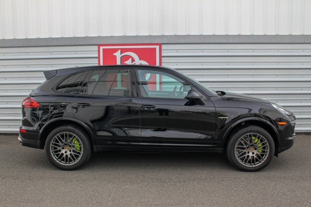 2017 Porsche Cayenne S E-Hybrid Platinum Edition