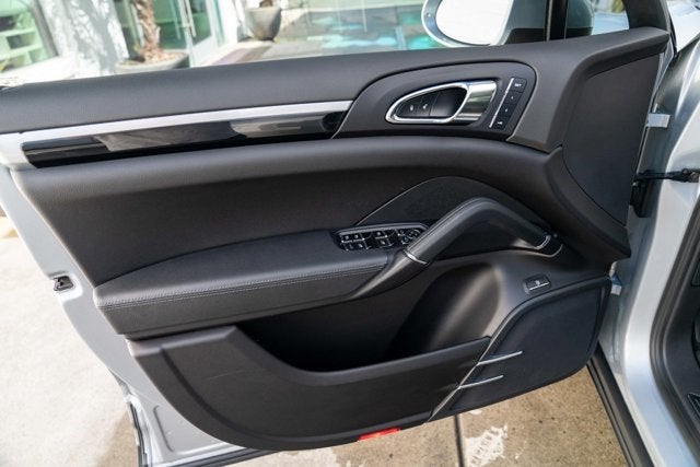 2016 Porsche Cayenne S E-Hybrid