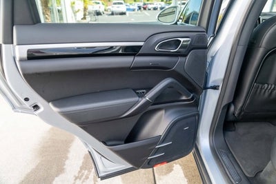 2016 Porsche Cayenne S E-Hybrid