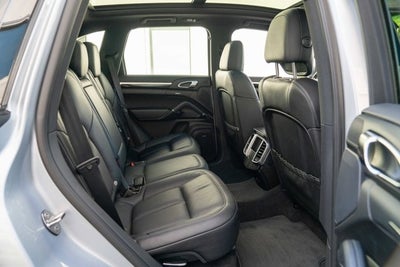 2016 Porsche Cayenne S E-Hybrid