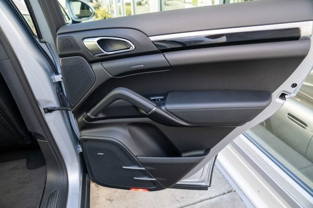 2016 Porsche Cayenne S E-Hybrid